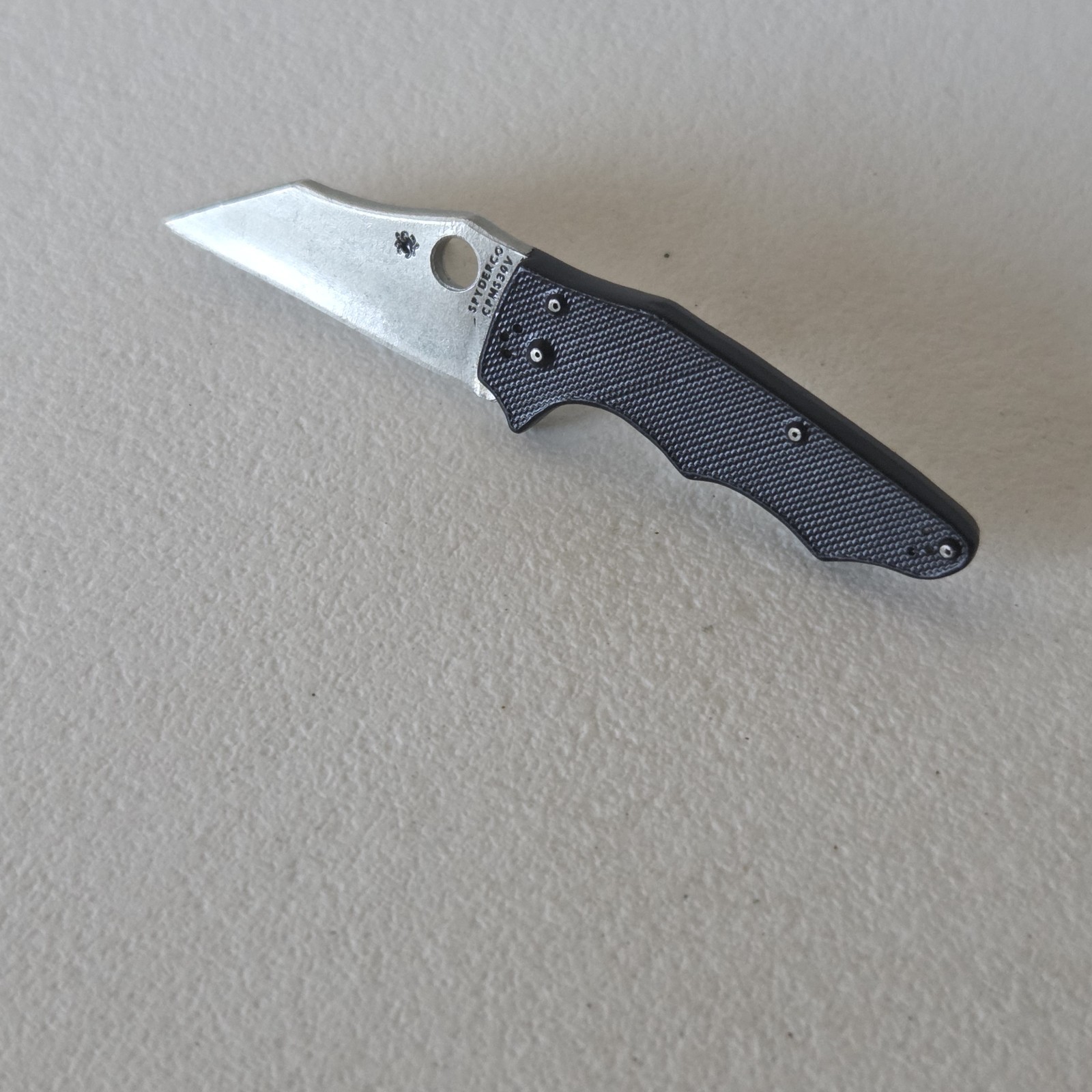 Spyderco Knife CPM S30V CPMS30V Lapel Pin