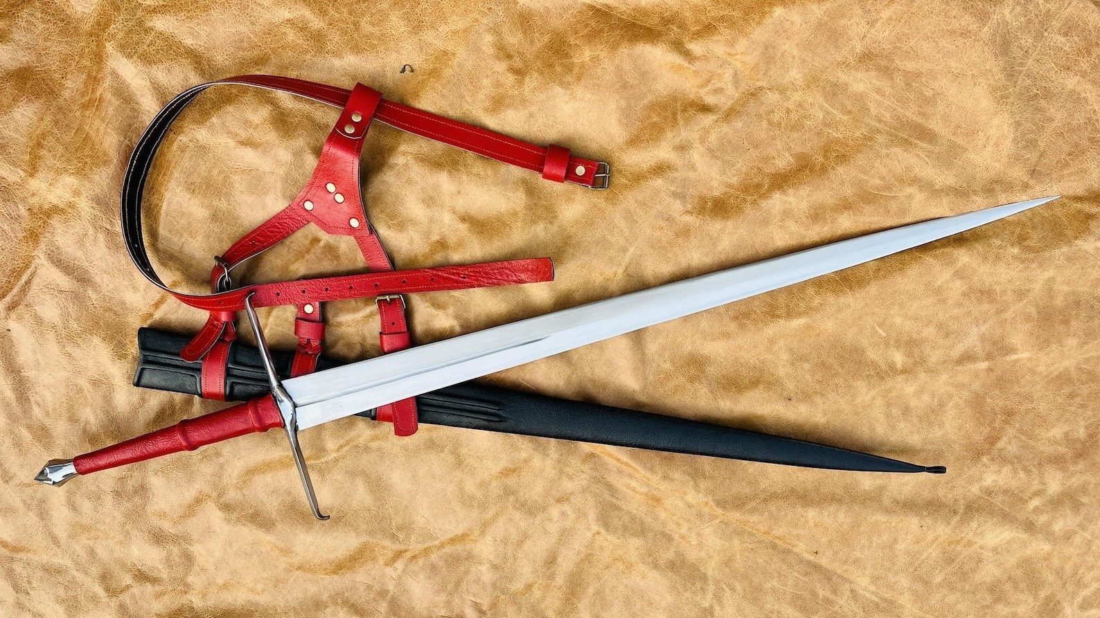 Medieval Longsword with Scabbard & Red Leather Frog – Two-Handed Knight Sword