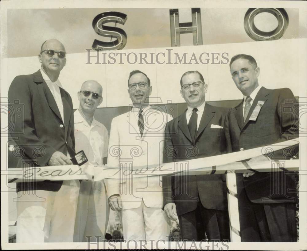 1955 Press Photo Officials at ribbon-cutting of Sears store in Fort Lauderdale