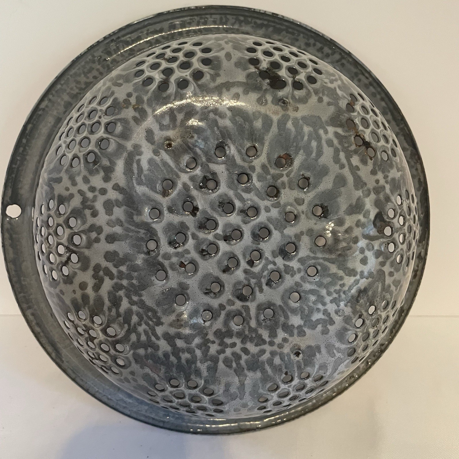 Vintage Enamelware Colander Gray 10.5″ in Diameter Graniteware Farmhouse Rustic