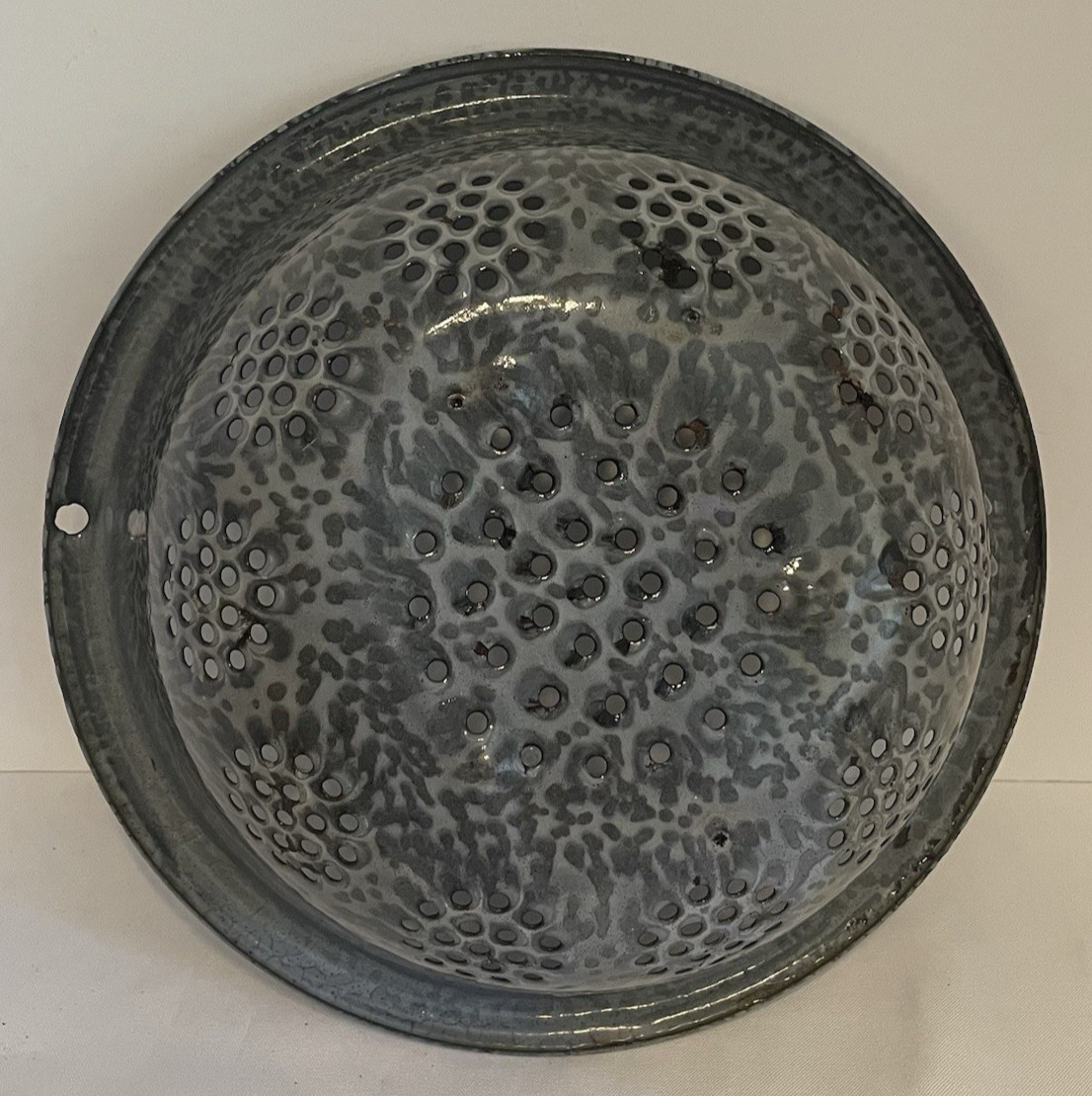 Vintage Enamelware Colander Gray 10.5″ in Diameter Graniteware Farmhouse Rustic