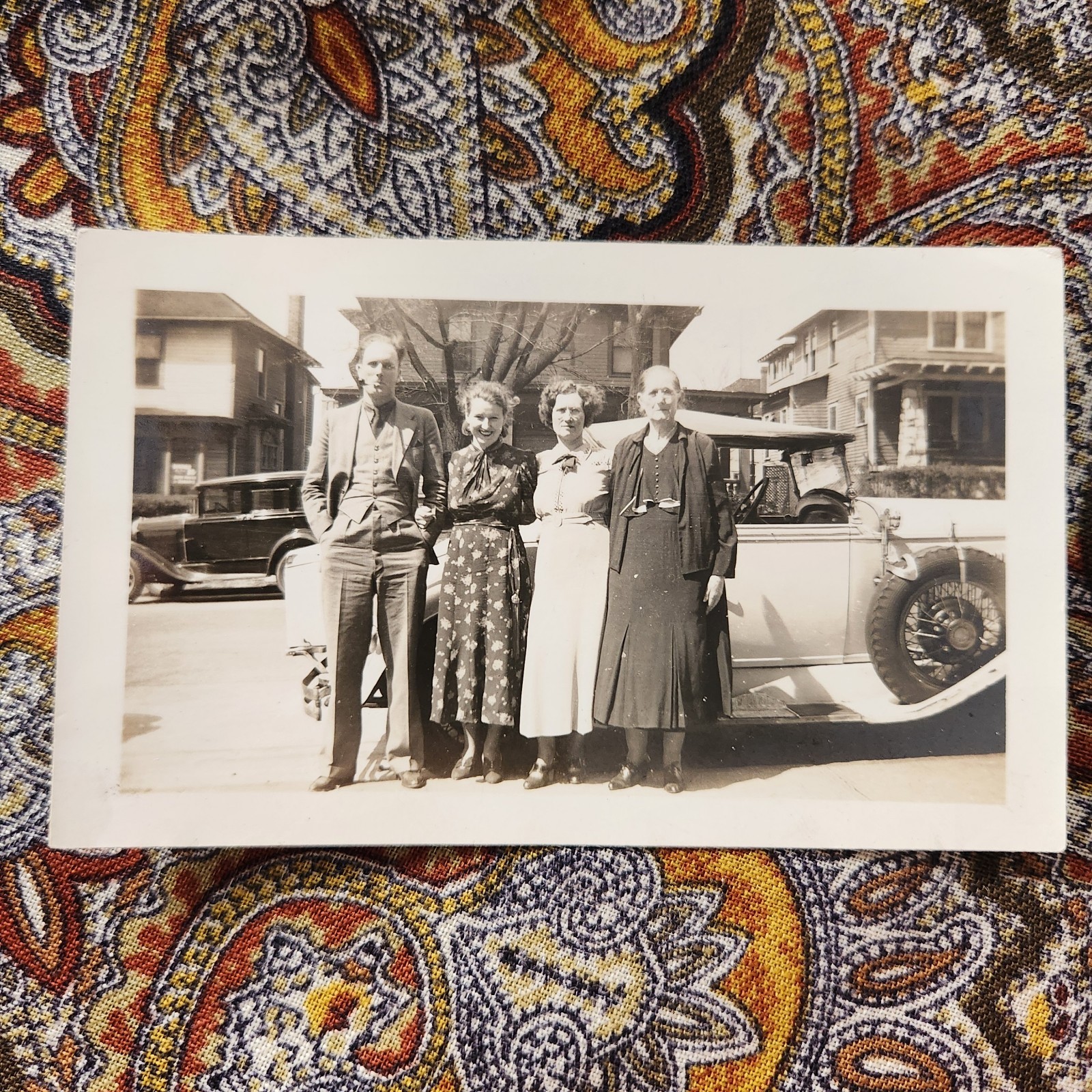 VTG 1930s 1940s Snapshot Photo Family Portrait Car Automobile Neighborhood