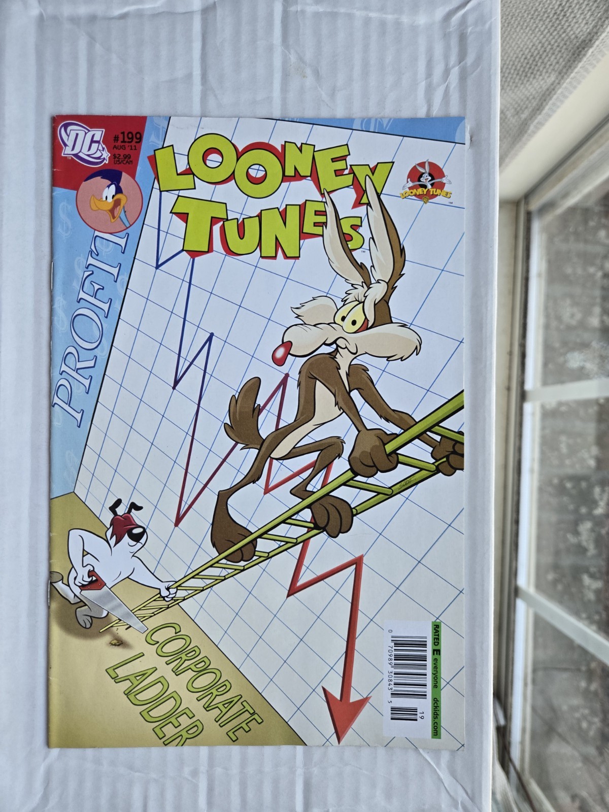 Looney Tunes #199 Newsstand 1:50 Rare Less Than 50 Copies DC Comics 2011 Bugs