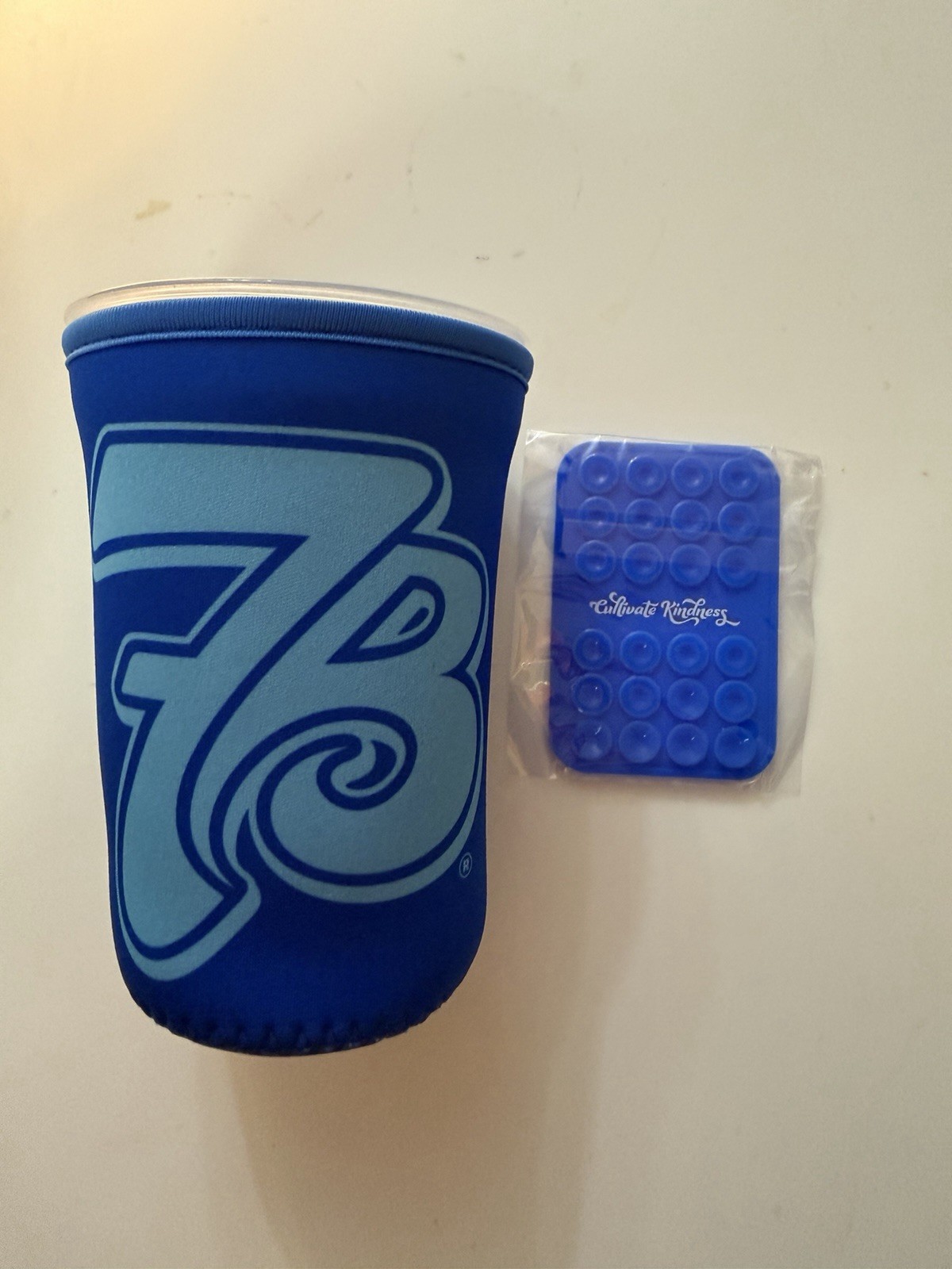 7Brew Coffee Father’s day Brewzie Limited Edition with phone cling 2026