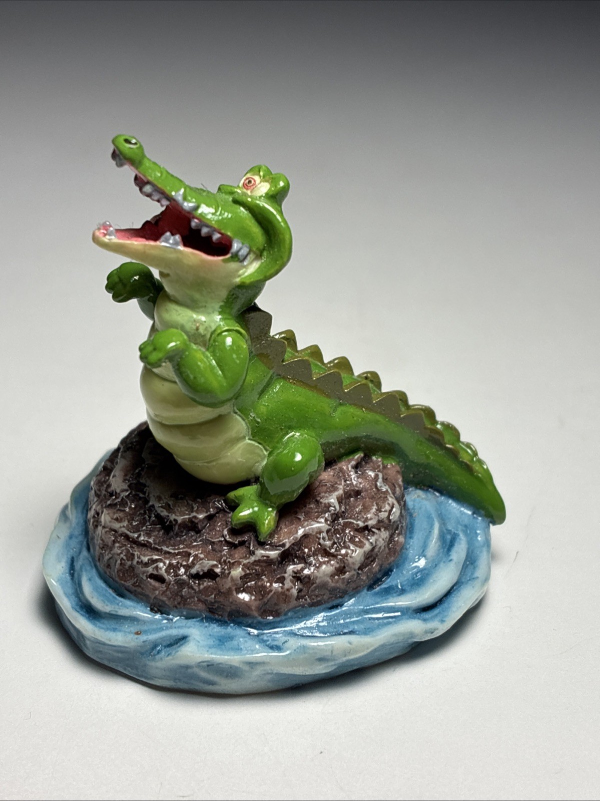 Walt Disney’s Tiny Kingdom”Tick Tock” Peter Pan’s Crocodile 1990s Resin Figure
