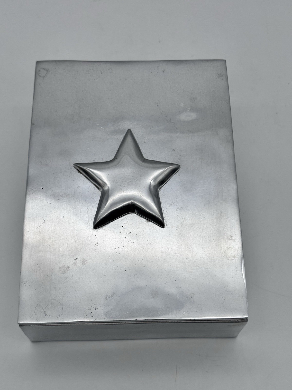 TRINKET BOX Rectangular with Star Motif Lid Glossy Pot Metal-Aluminum(?) 7”
