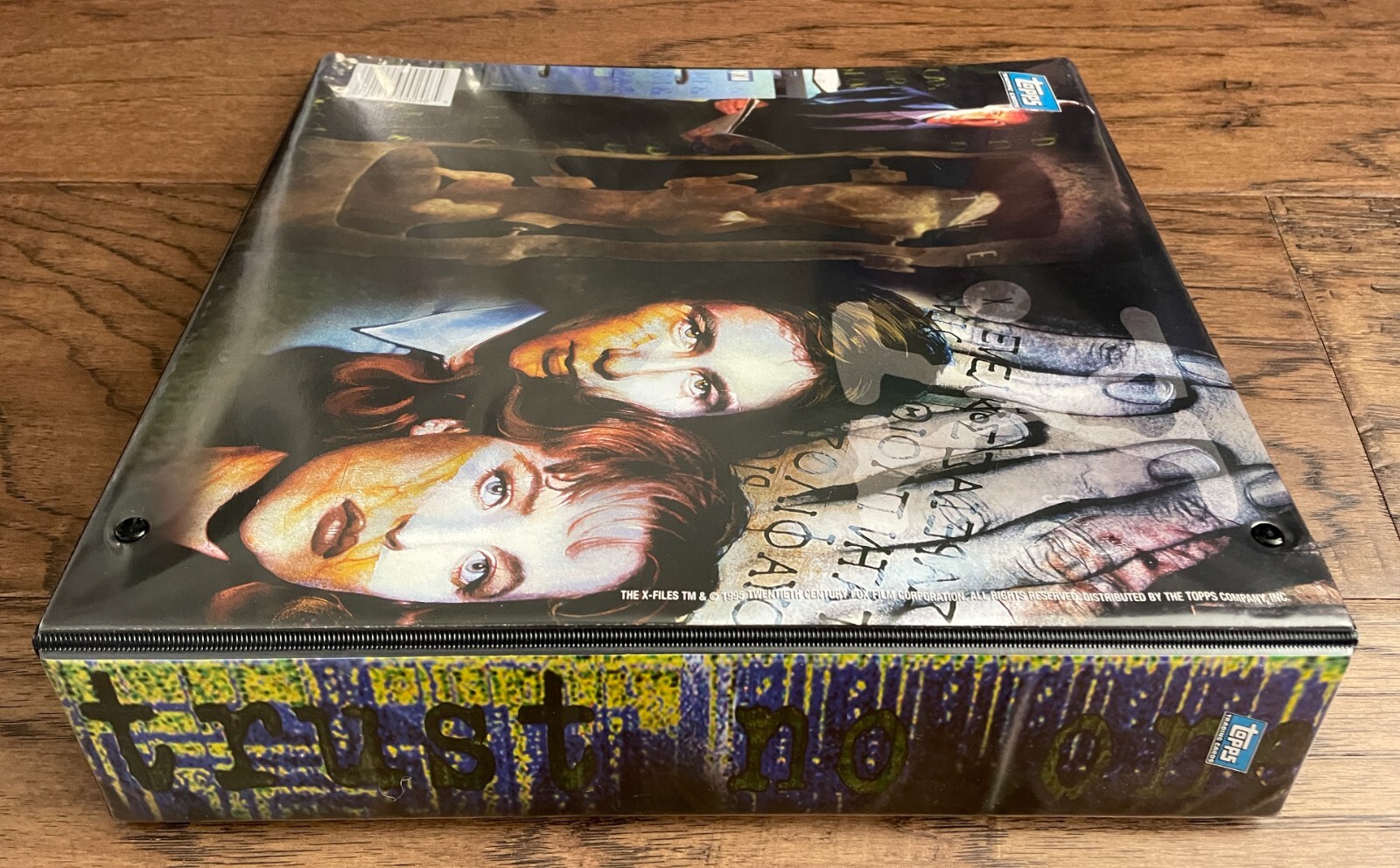 1995 TOPPS X-FILES BINDER W/ PROMO P3 TRADING CARDS