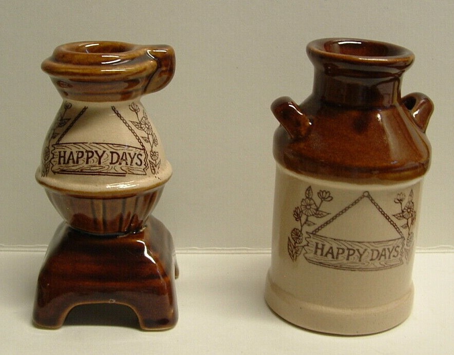 Vintage Pottery Happy Days Salt & Pepper Shakers Milk Can & Pot Belly Stove EUC