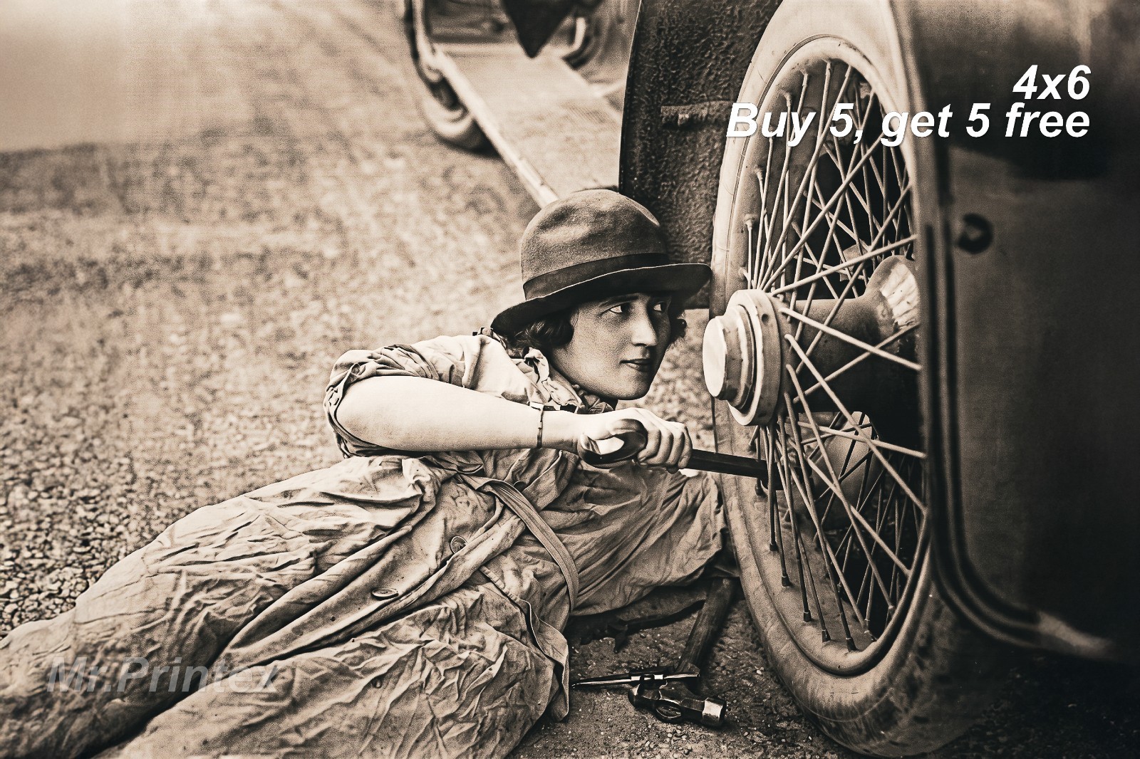 1920s Flapper Woman 💙 Vintage Car – 4×6 Photo – Antique Automobile