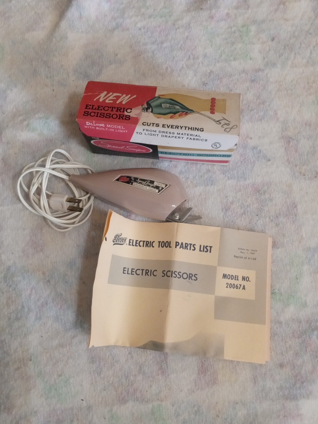 Vintage Speed Snips Electric Scissors Works Great Original Box Instructions USA