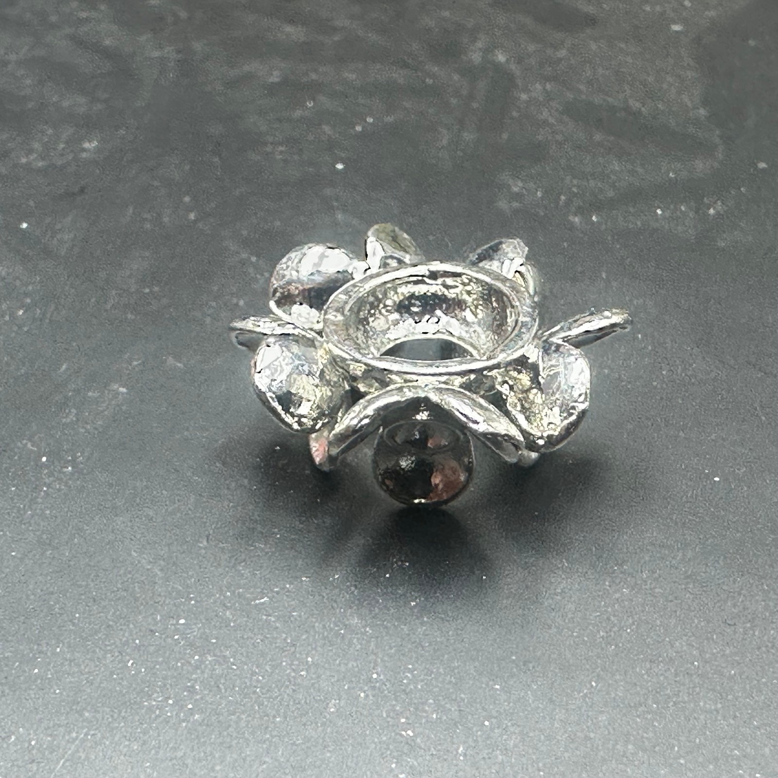 Metal crystal small ball basef