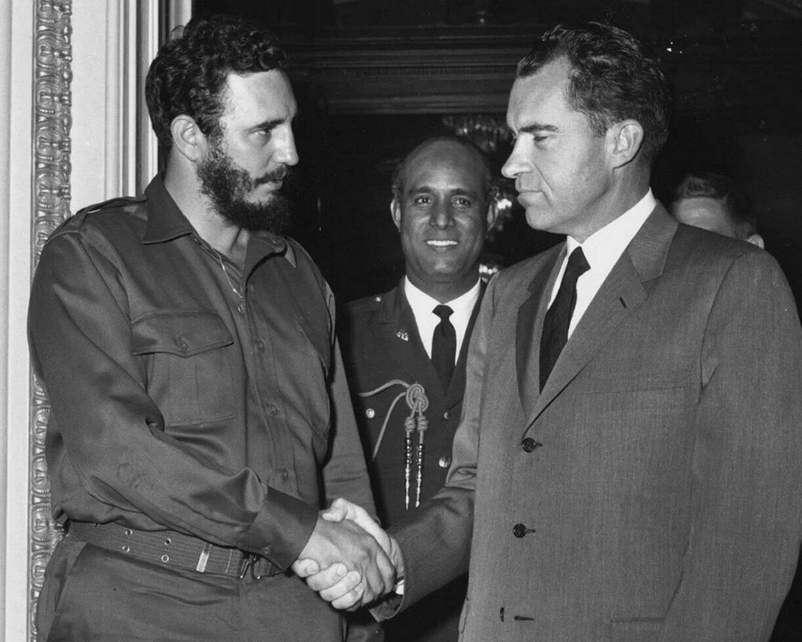 1959 Vice President RICHARD NIXON & FIDEL CASTRO Photo (231-A)