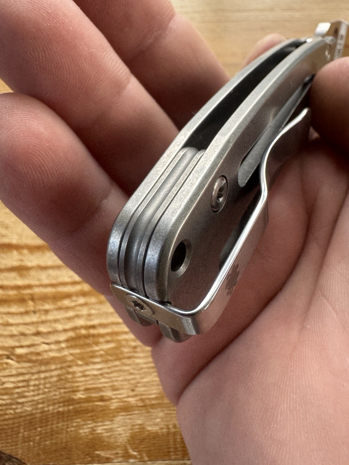 SPYDERCO PITS 2 Split 6AL-4V Titanium M398 Steel, 6.45″ C269TIP Factory Second B