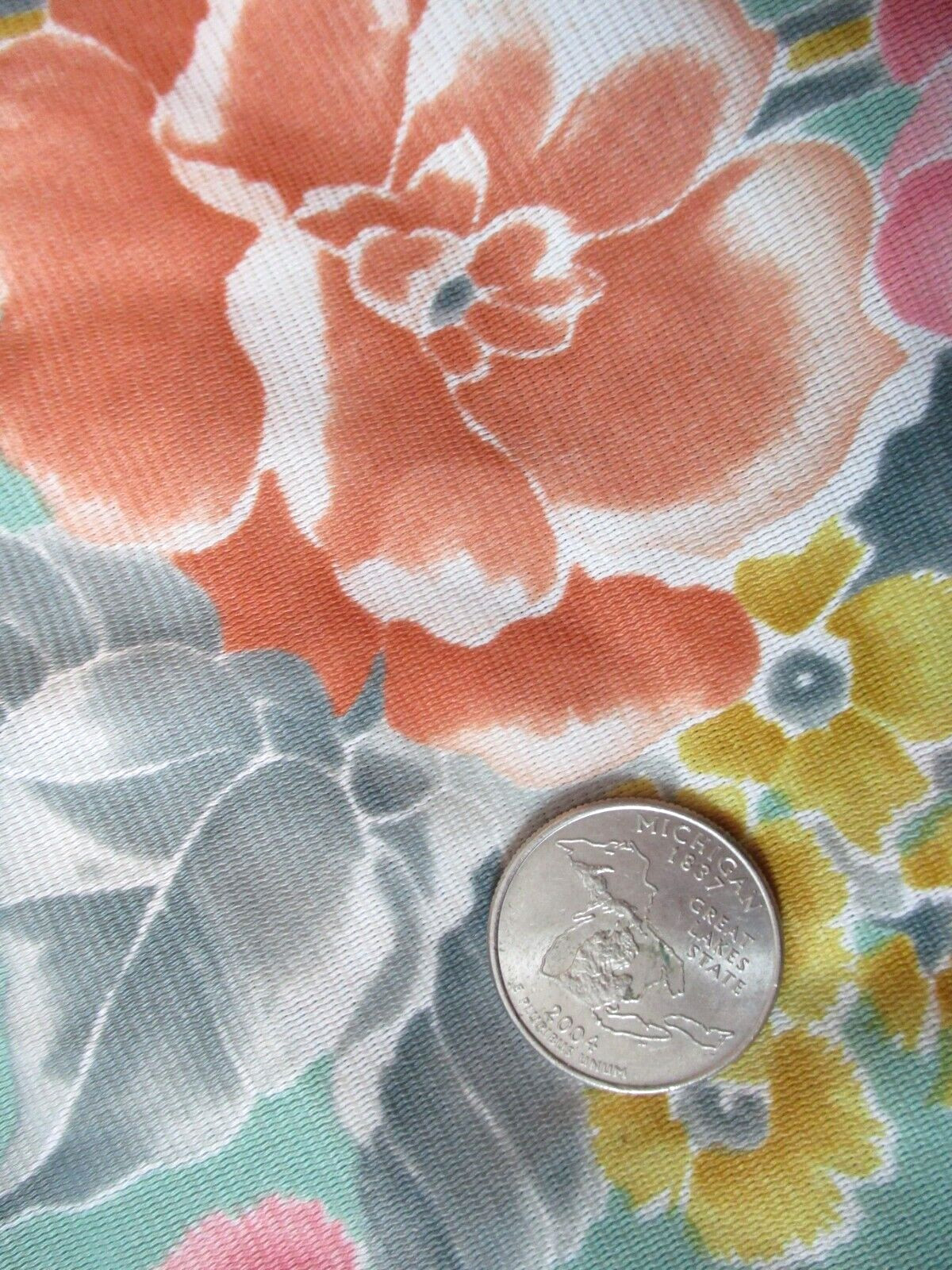VINTAGE POLYESTER ?? STRETCHY MEDIUM WEIGHT FABRIC MATERIAL 2 YDS X 2 FT.