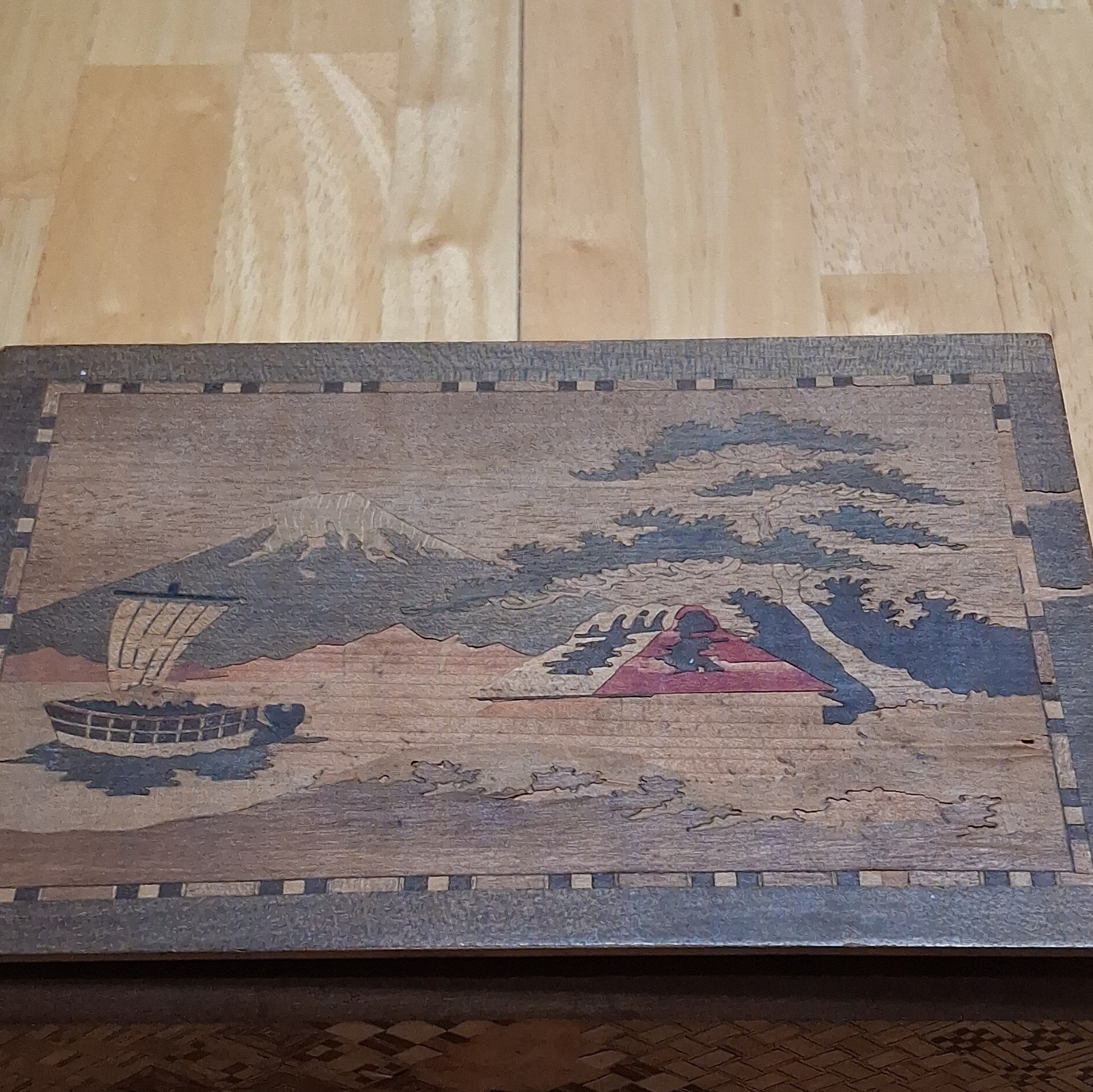 Japan Puzzle Rectangular Lidded Box Asian Landscape Pictorial Dragon Design