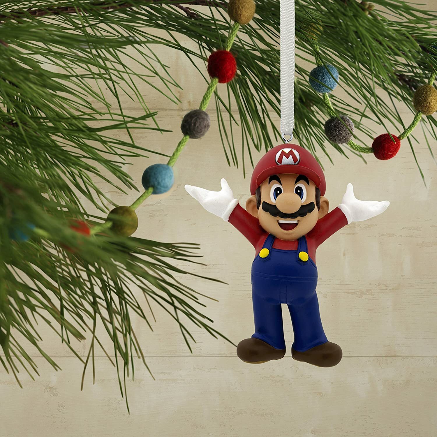 NEW Hallmark SUPER MARIO Resin Plastic 3in Collectible Christmas Tree Ornament