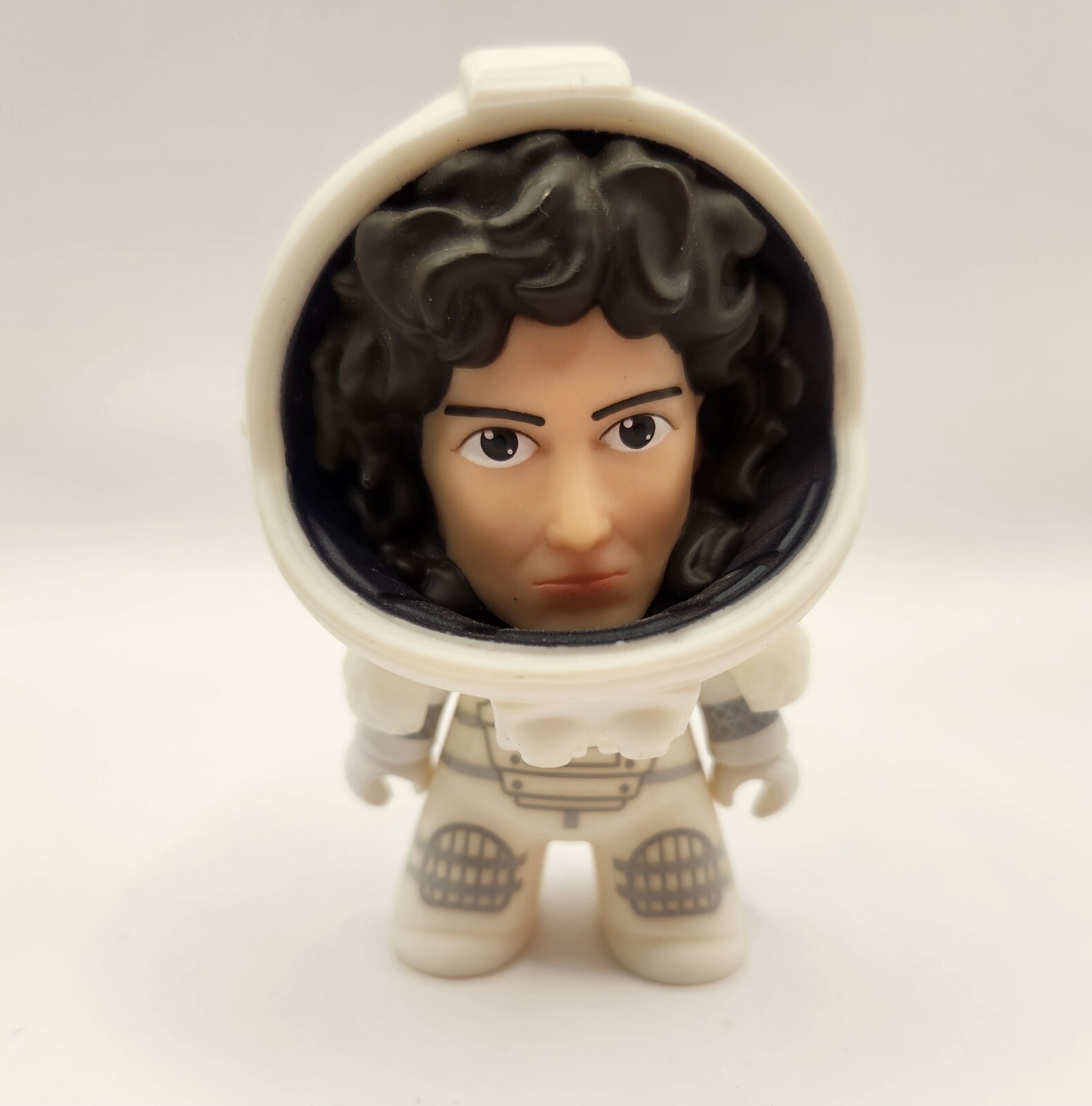 Titans Alien ELLEN RIPLEY Spacesuit 3″ Vinyl Figure (The Nostromo Collection)