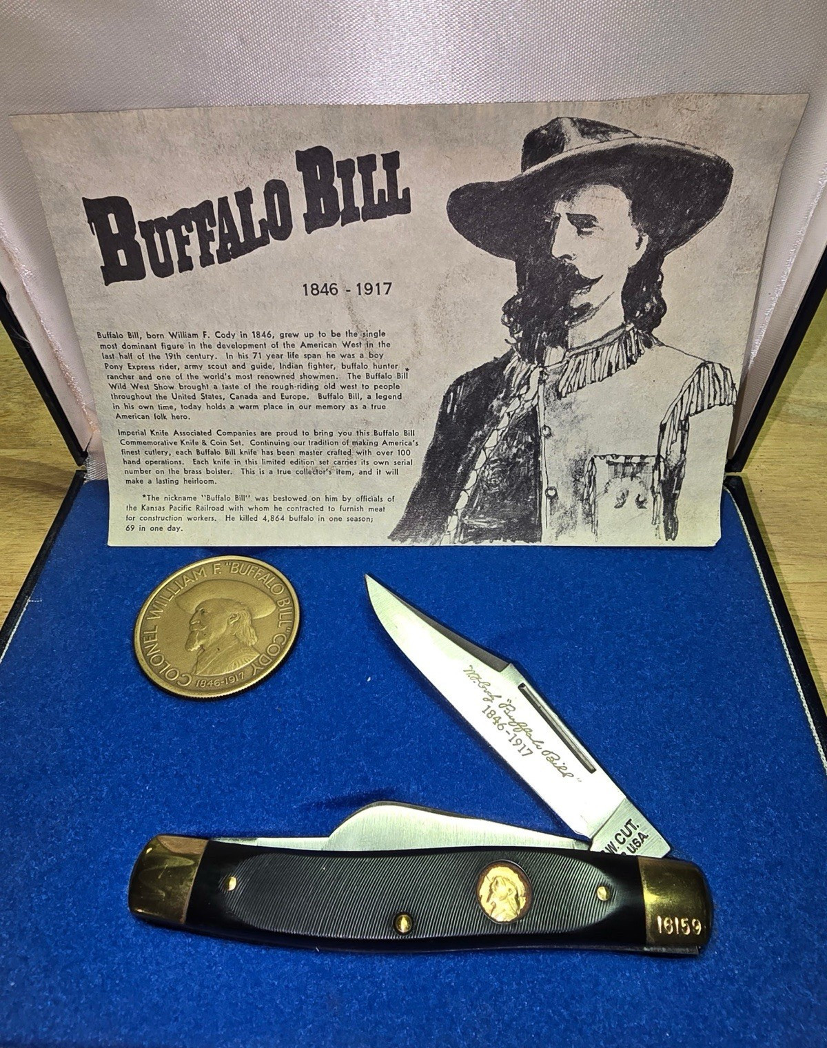 Imperial Buffalo Bill Commemorative 2-Blade Pocketknife & Coin Set