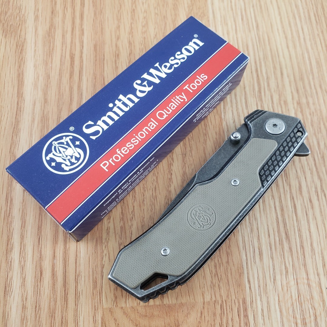 Smith & Wesson Framelock Folding Knife 3¾” Stainless Blade Stainless/G10 Handle
