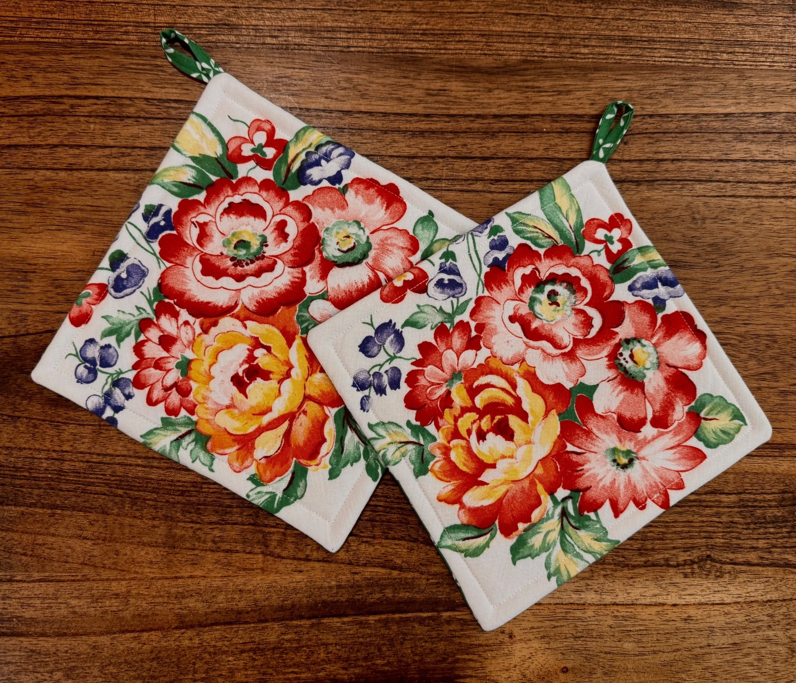 Vintage Tablecloth Potholder Pair – Multicolored Flowers