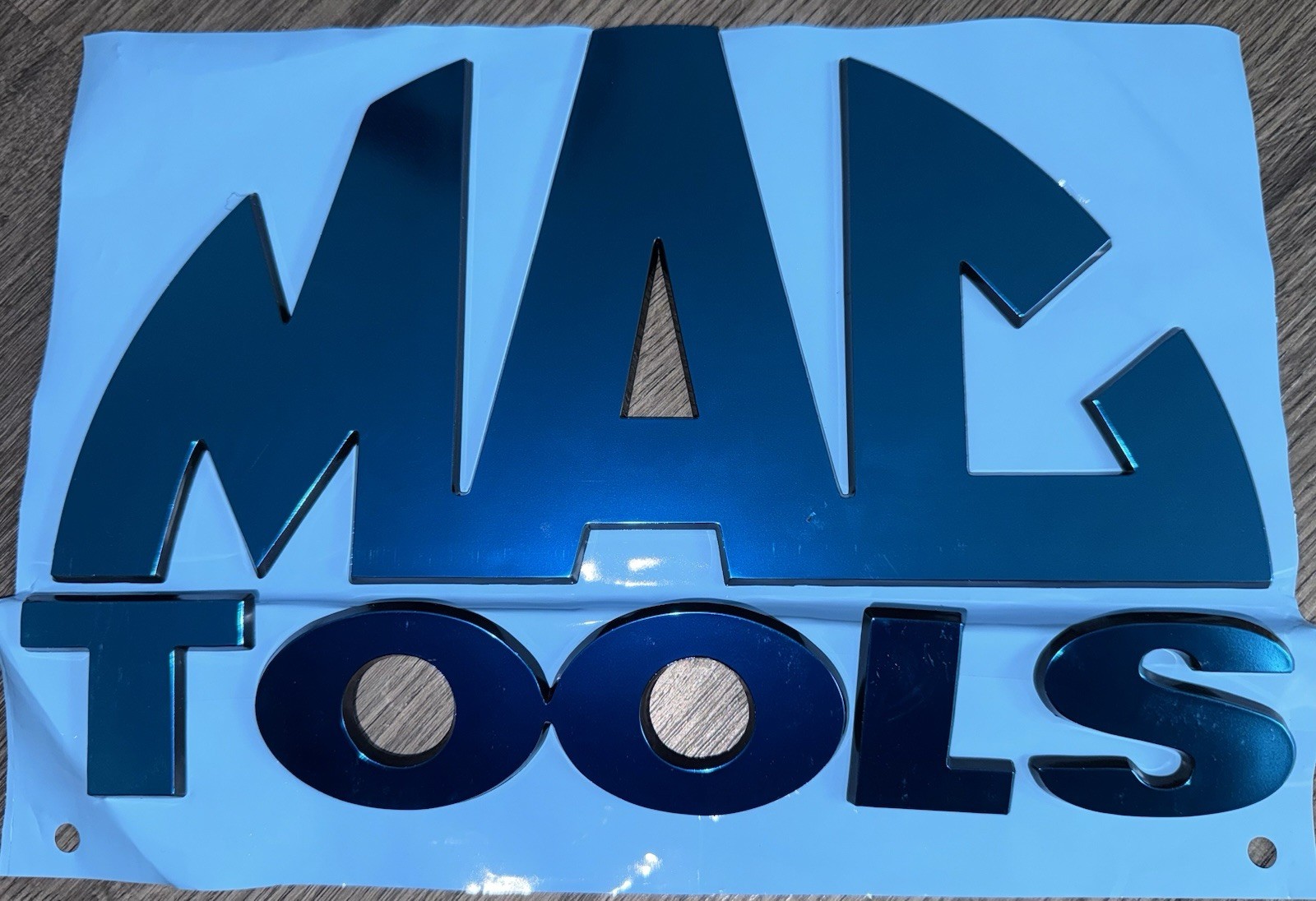 MAC TOOLS BOX EMBLEM REPLACEMENT EXTRA LARGE (10×8) INCH BLUE CROME FINISH
