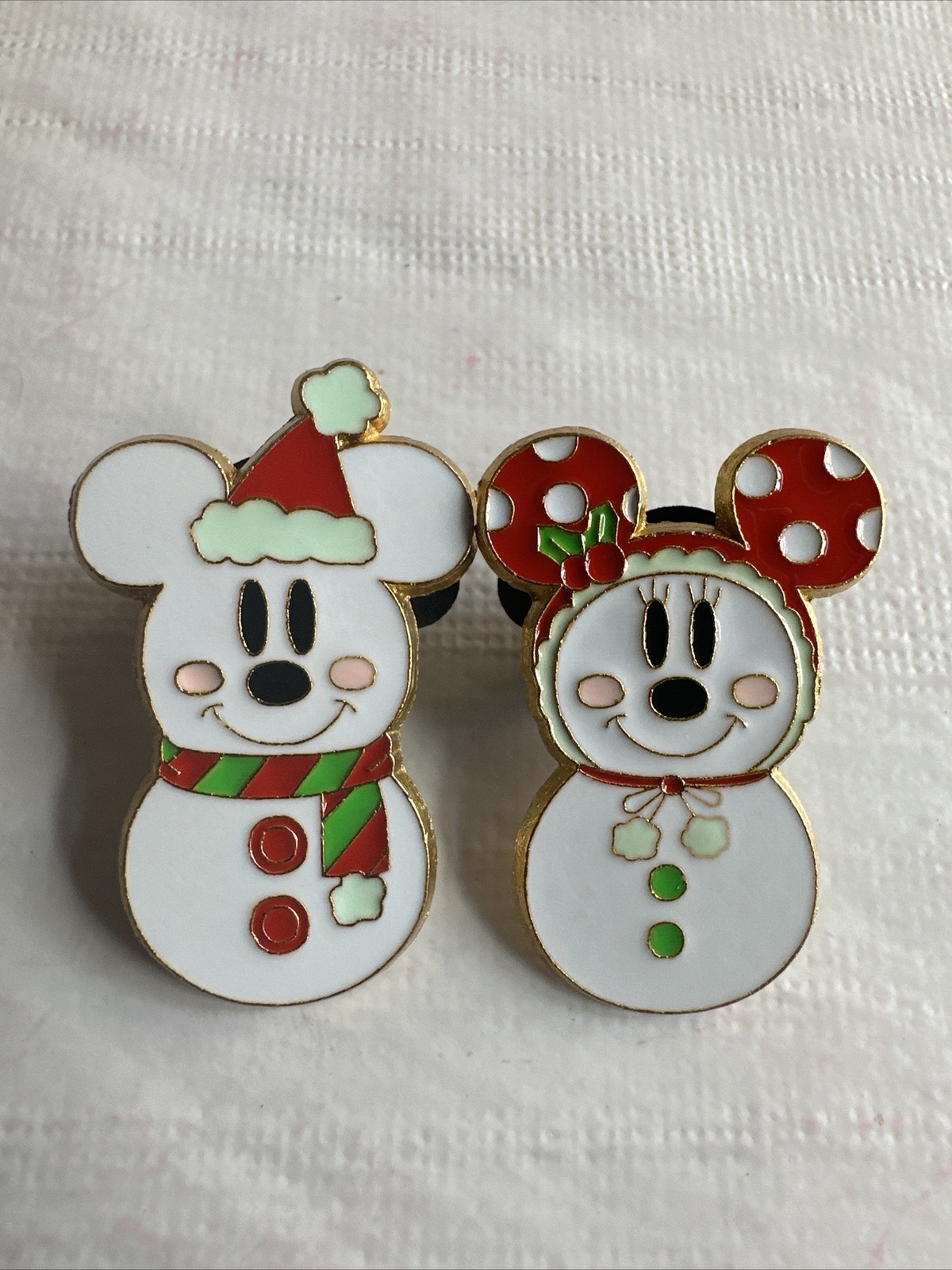 Disney Trading Pin – Mickey and Minnie Mouse Snowman Snowmen Set Of 2