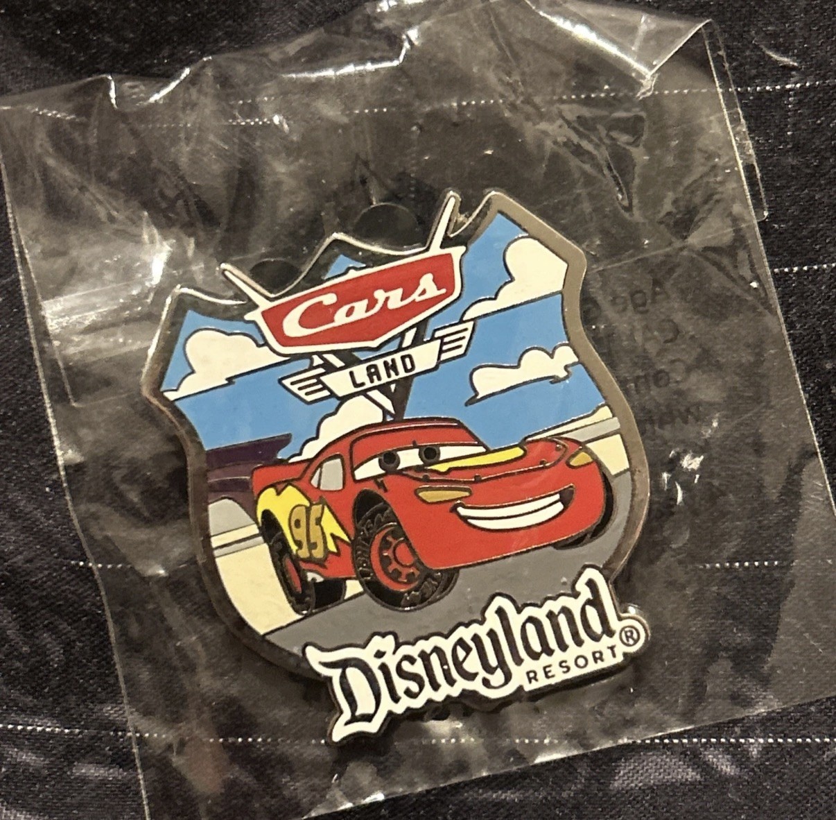 Disney Pin 2012 Travel CO. Disneyland Cars Land Lightning McQueen NEW #94832