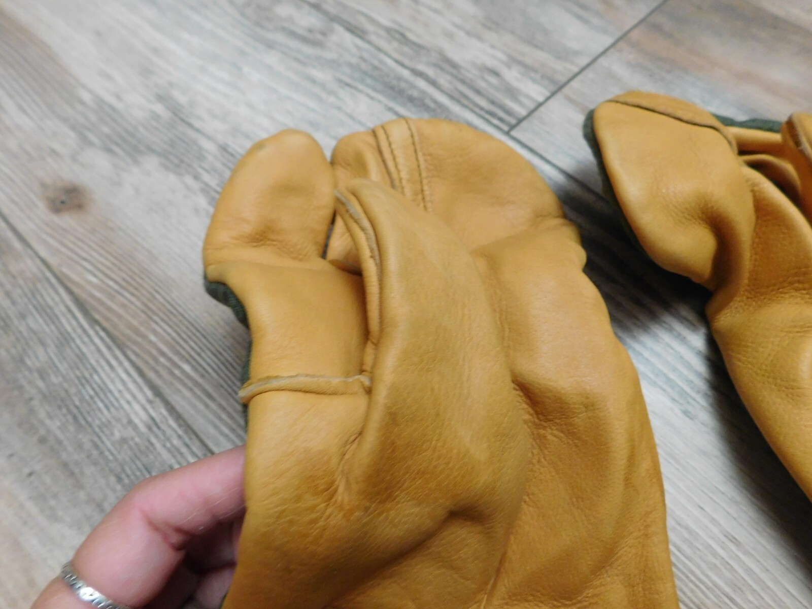 US MILITARY TRIGGER FINGER MITTEN SHELL W/ INSERT SIZE MEDIUM
