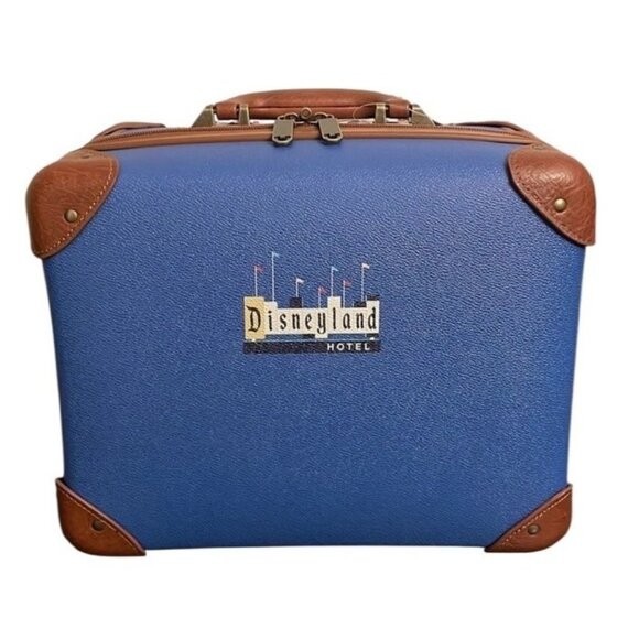 NWT DISNEYLAND HOTEL COSMETIC LUGGAGE CASE EXCLUSIVELY AT THE DISNEYLAND HOTEL