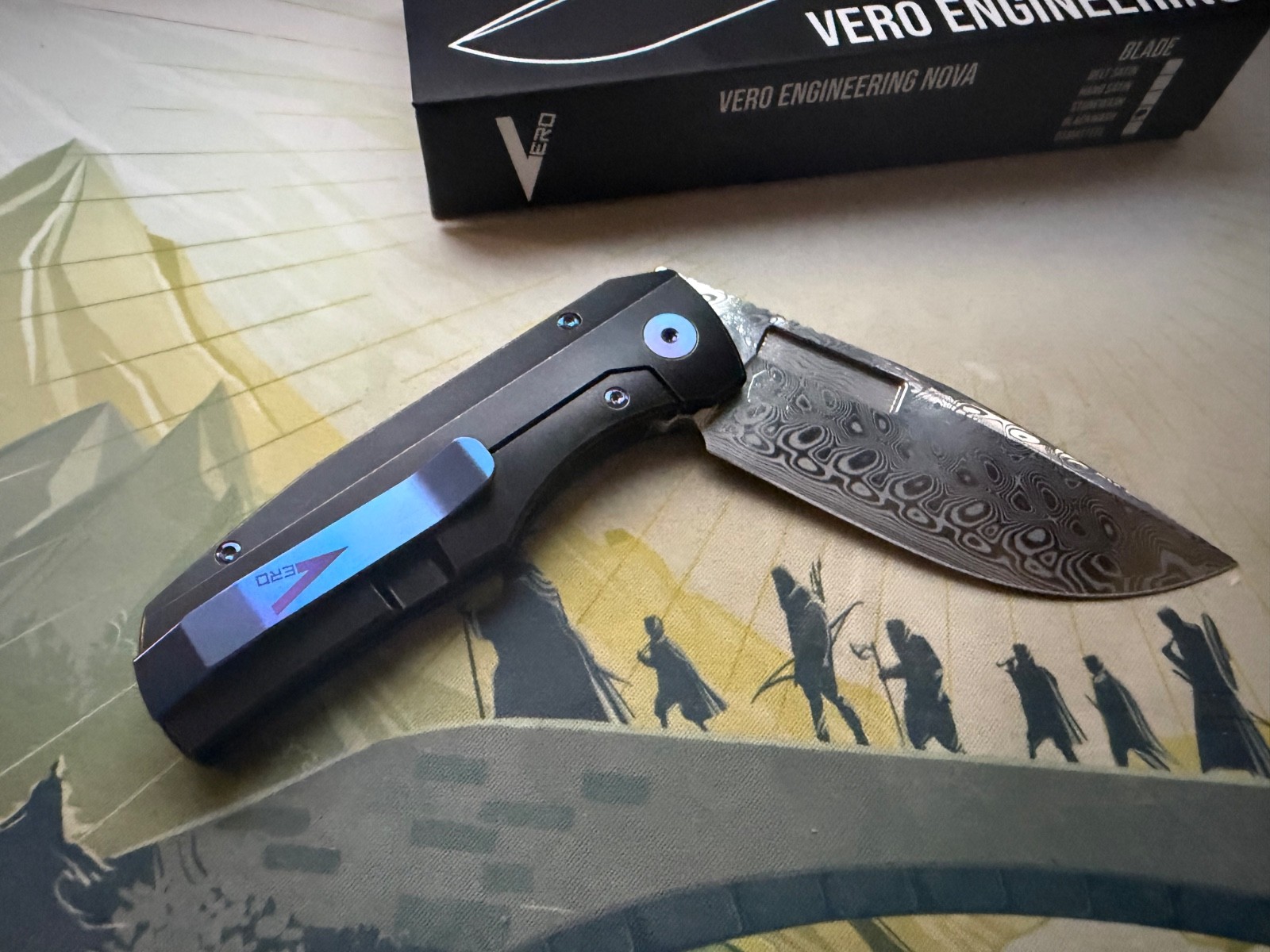 Vero Engineering – NOVA -DamaSteel Blue and Blackwash Handle