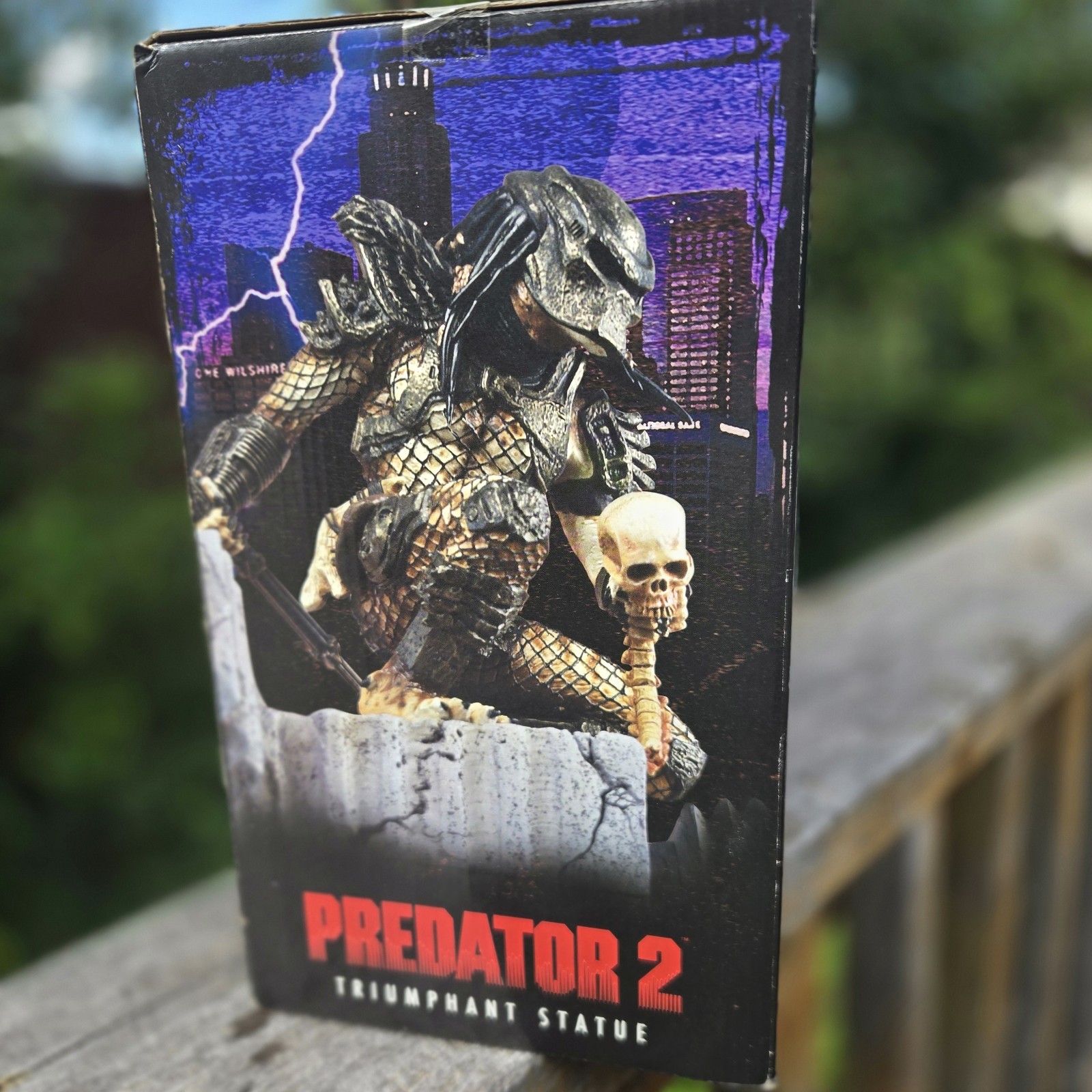 Sideshow Predator 2 Triumphant Statue Limited Edition full sized 10 inch