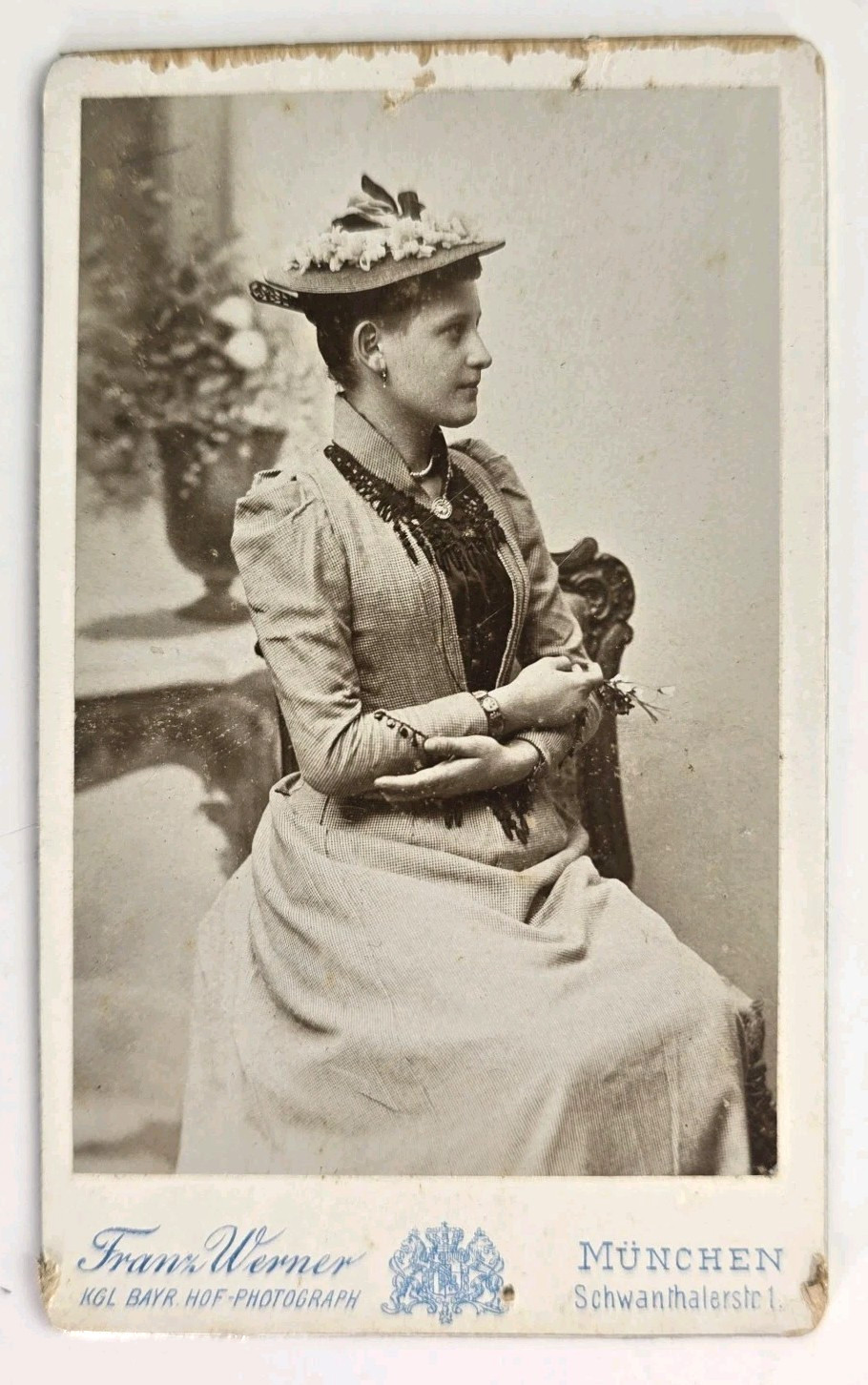 Antique CDV Photo Victorian Woman Lady Fashion Hat Profile Werner Munich Germany