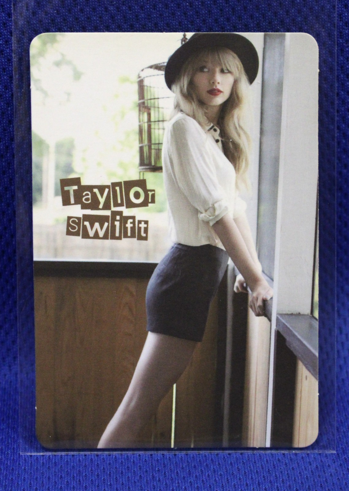 ca. 2012/13 YES! Magazine (Hong Kong) Taylor Swift