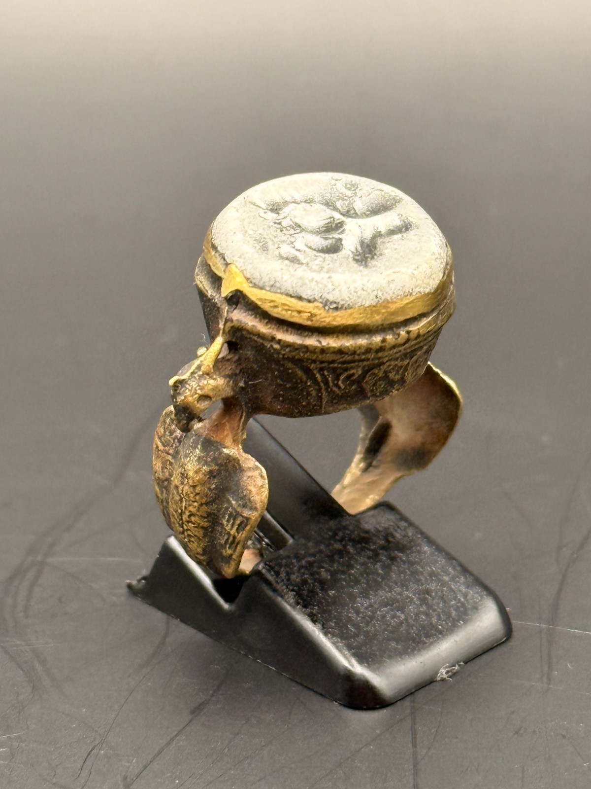 Rare Bronze Roman Ring Ancient Agate Stone Stunning Intaglio Ring Warrior Stamp