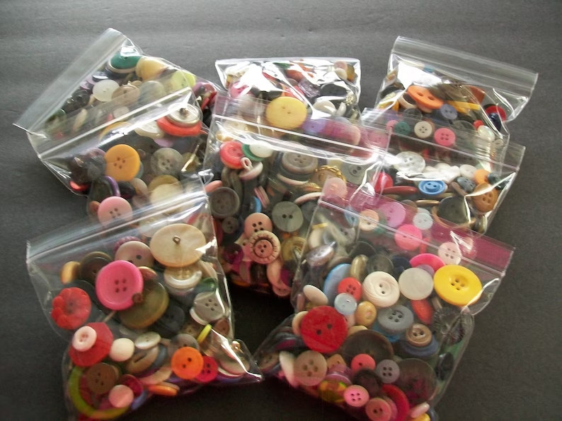 Bulk Button Assortment, Vintage/Old/New Mixed Button Bag Lot, DIY Crafts, Sewing