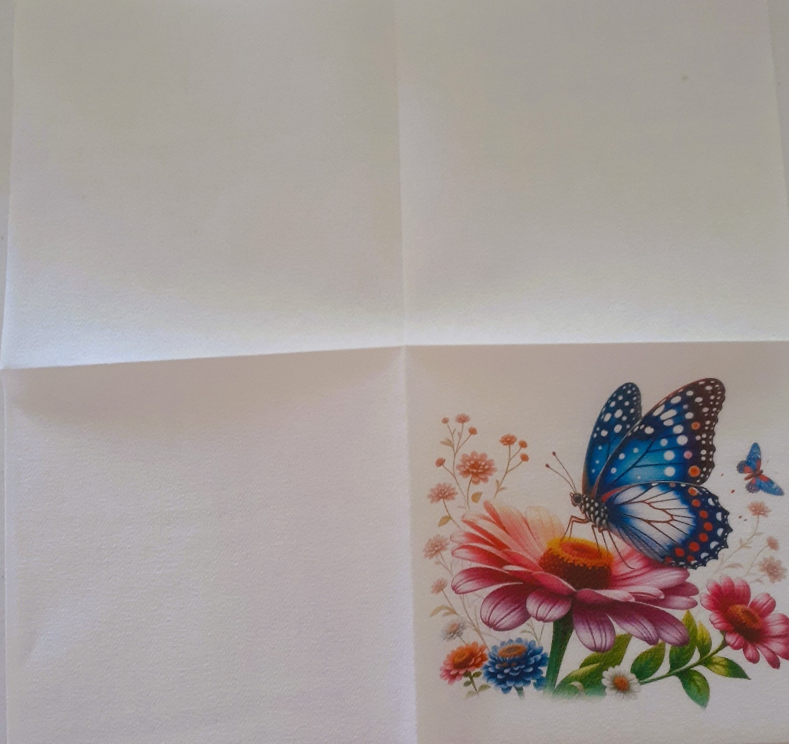 2 individual Paper Decoupage BEVERAGE NAPKINS – BUTTERFLY AND FLOWERS 1 MOTIF