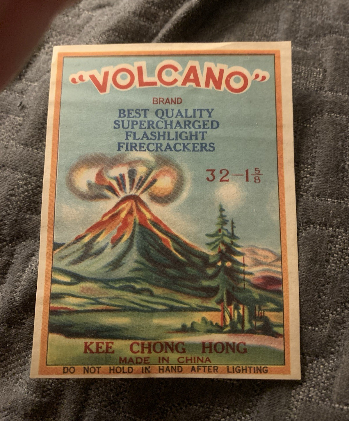 Kee Chong Hong Volcano firecracker label, mint class, one mint unused condition