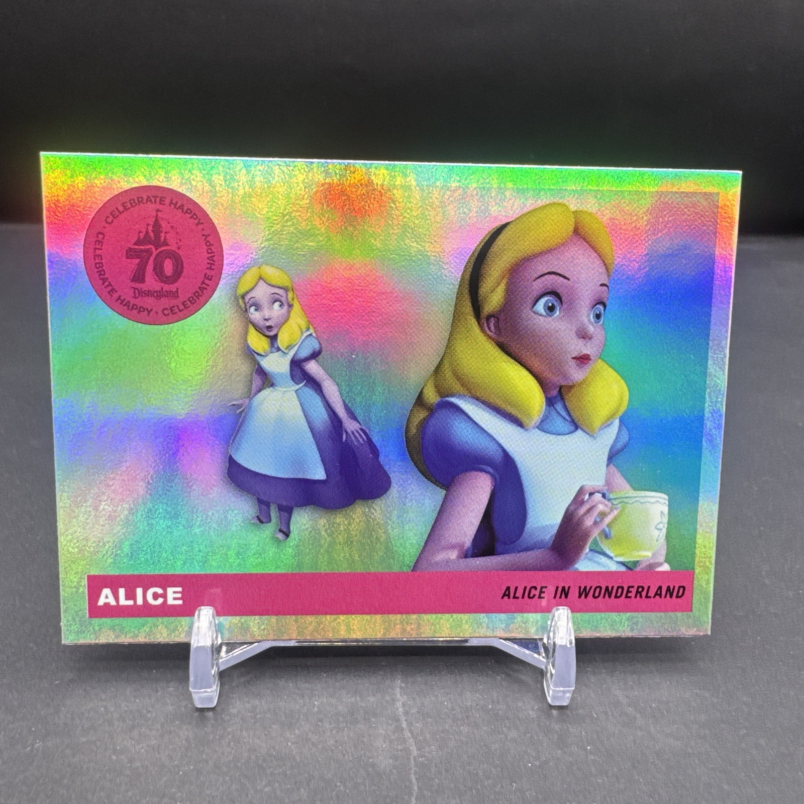 Topps Disneyland 70th Anniversary – Alice In Wonderland T55-25 Rainbow Foil