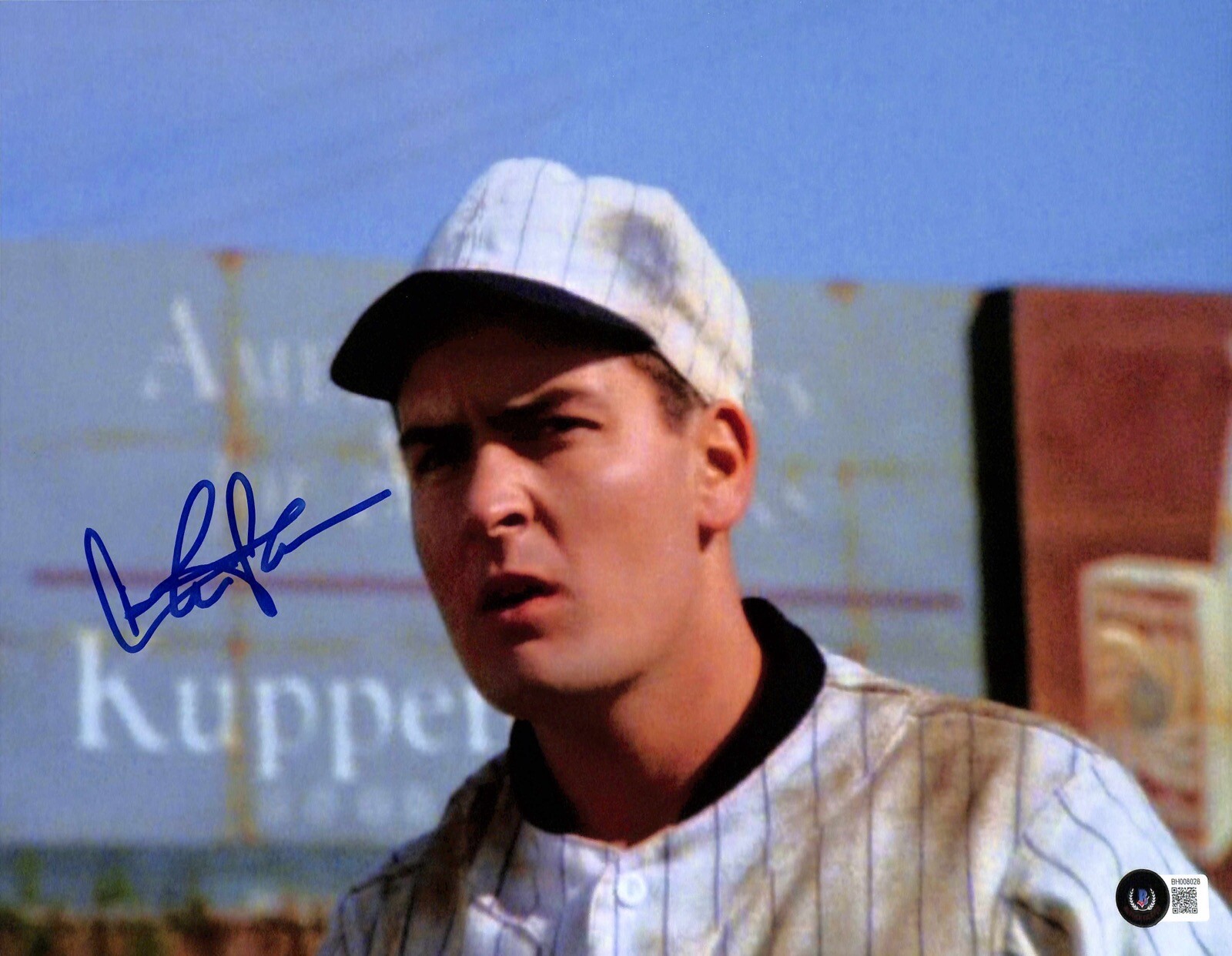 Charlie Sheen “Ricky Wild Thing Vaughn” Major League Signed 11×14 Photo BECKETT