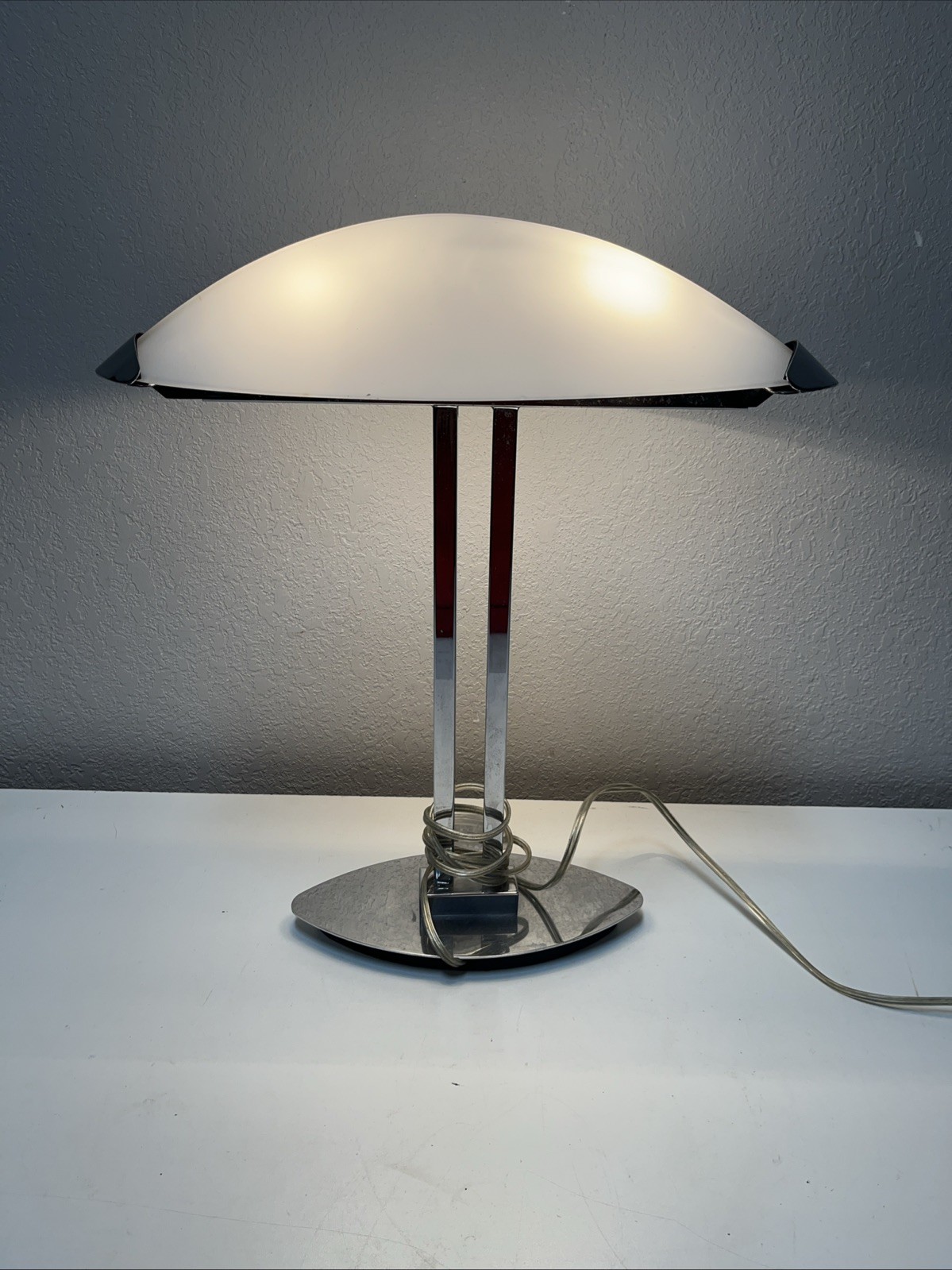 Vintage Chrome Postmodern Art Deco Frosted Glass Desk Lamp – Works