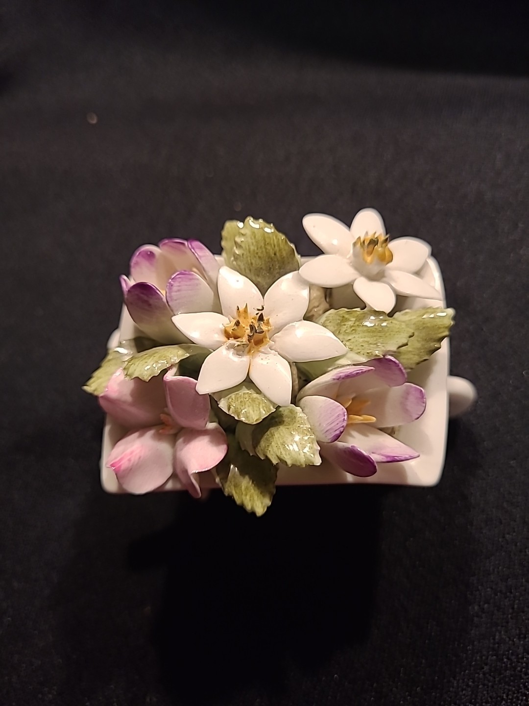 Royal Doulton England Wheelbarrow Of Flowers Vintage 3”x1.5”x2”