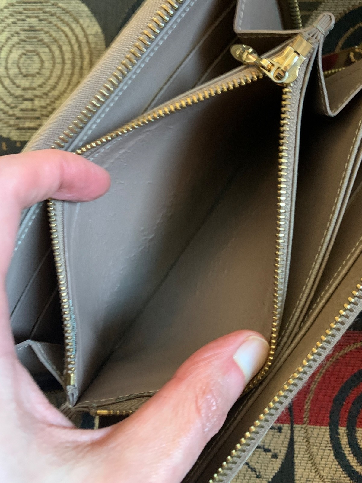 Authentic Louis Vuitton Monogram Vernis Zippy Zip Around Long Wallet!