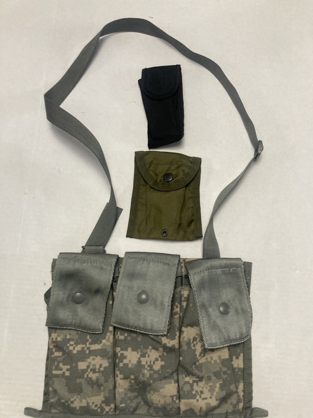 GENUINE US ACU BANDOLEER AMMO POUCH 6 MAGAZINE MOLLE II And 2 Extra Pouches