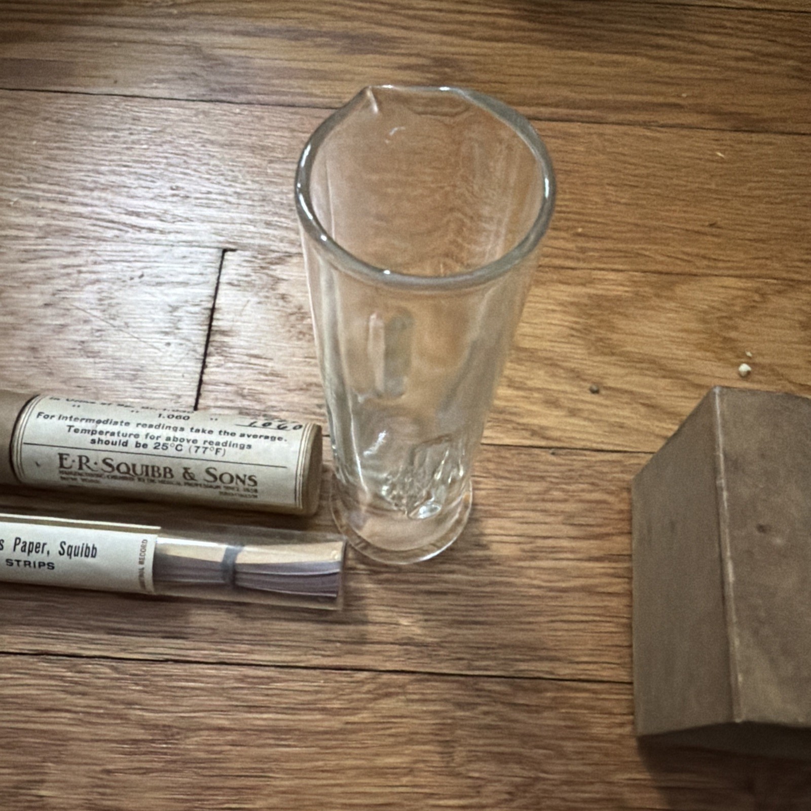 E.R. Squibb & Sons Specific Gravity Apparatus For Testing Urine Kit Antique