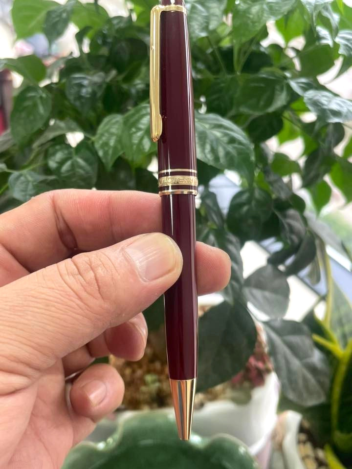 Montblanc Meisterstuck Burgundy 164R Red Classique Gold Trim Ballpoint Pen NEW