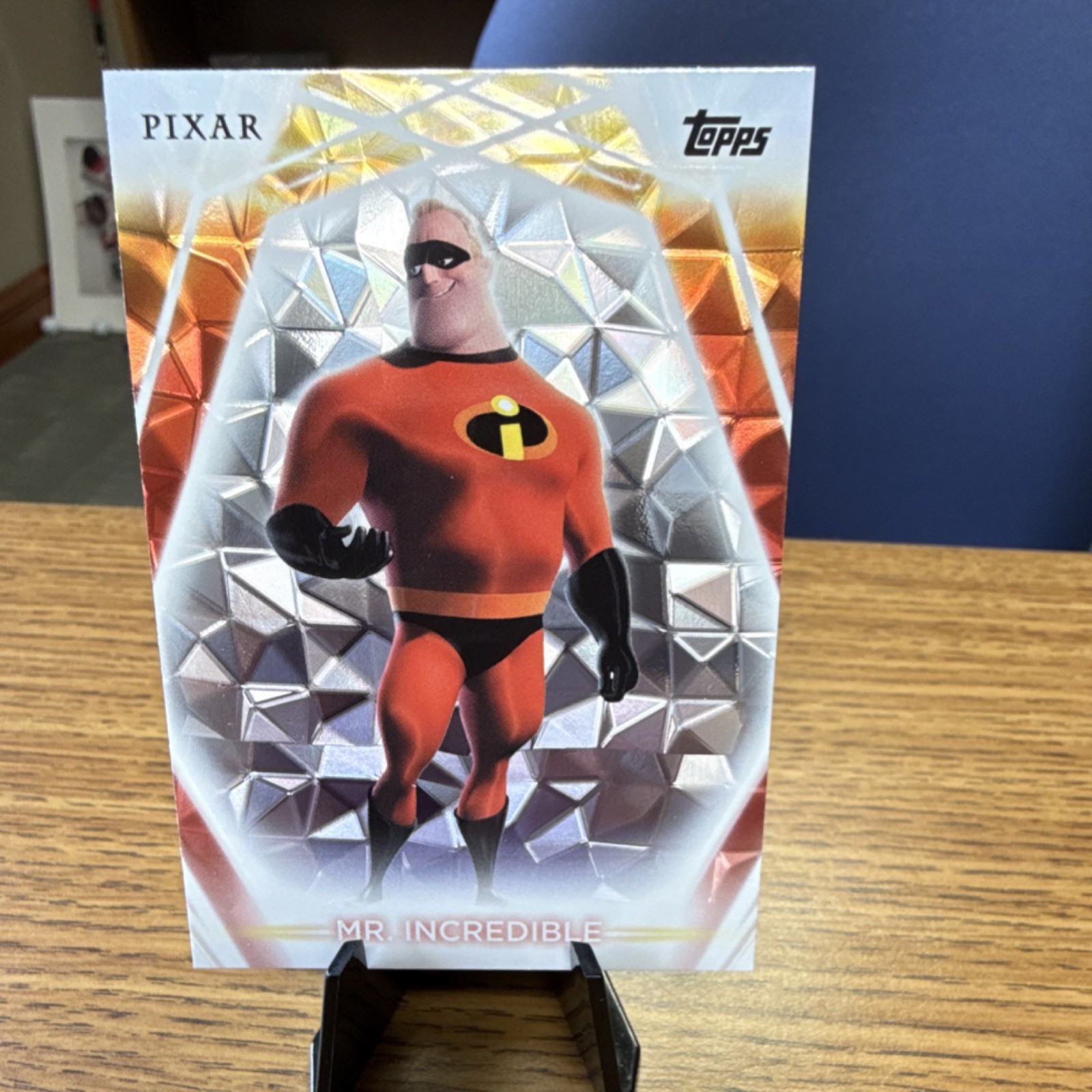2026 Topps Pixar Mr. Incredible Diamonte Parallel #51