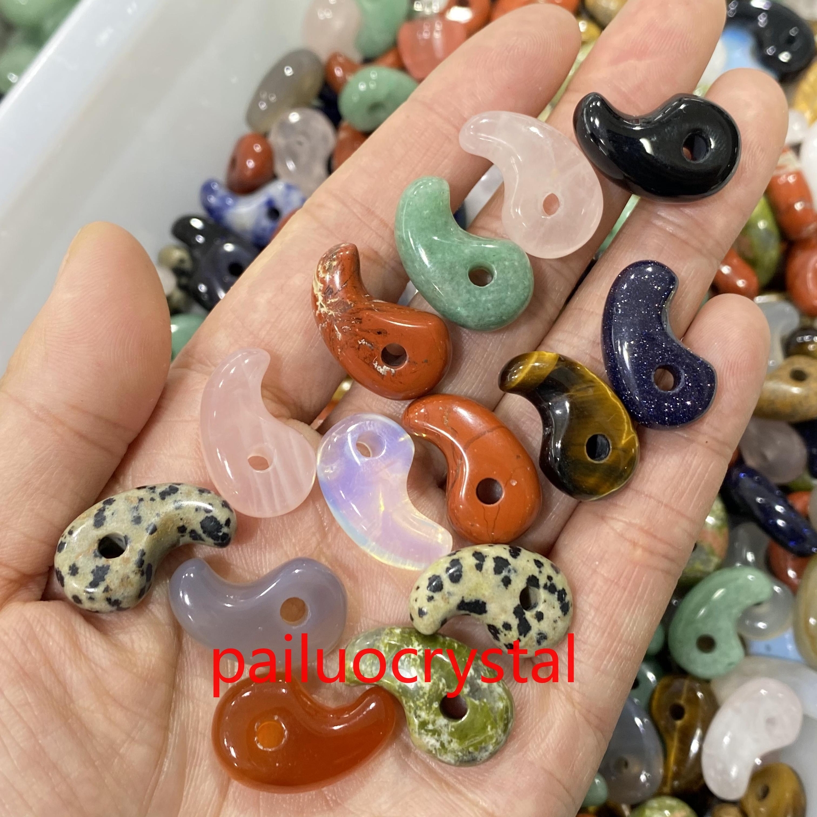 21mm Natural Mixed Magatama Quartz Crystal Skull Carved Pendant Healing Gem 5pc