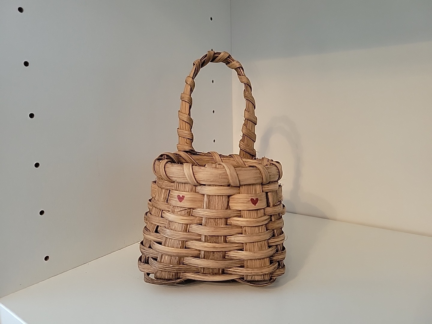 Vtg Basket Handwoven Split Oak Signed MG 93 Hearts Gift Rustic country handle