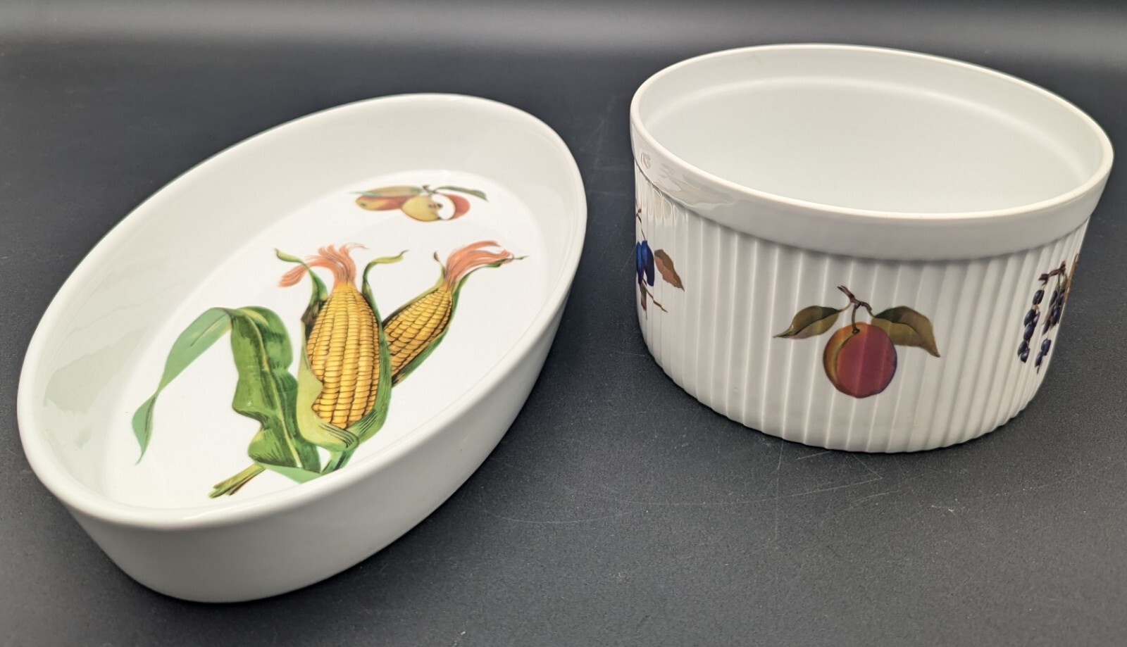 ROYAL WORCESTER EVESHAM 7″ ROUND SOUFFLE AND 12.5″ OVAL BAKER