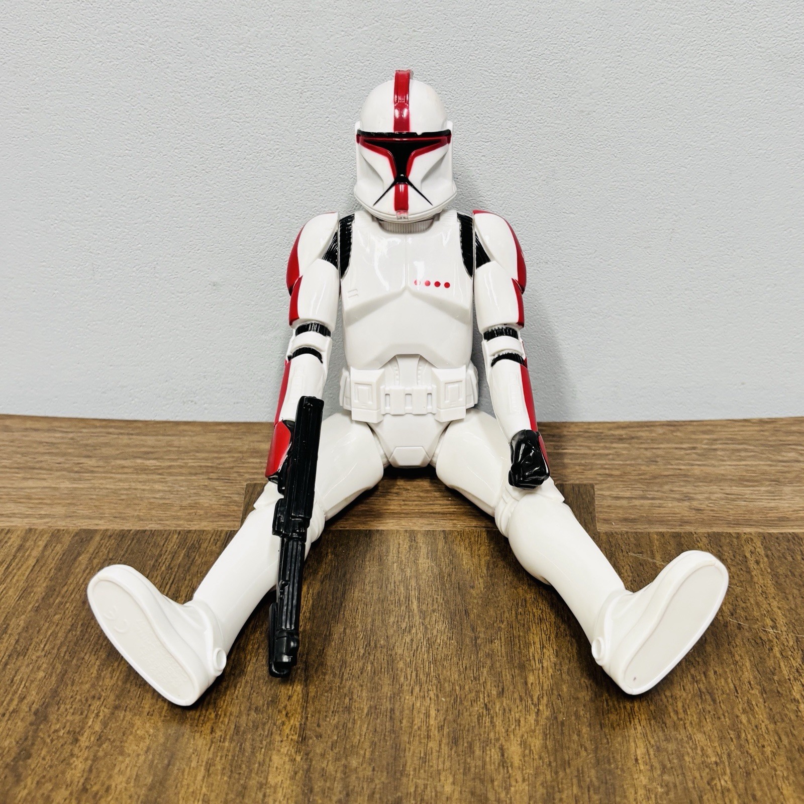 Star Wars Red Captain Clone Trooper & Blaster Action Figure 12″ LFL Hasbro